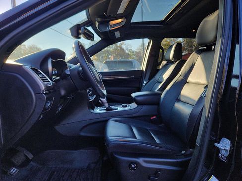 Certified 2021 Jeep Grand Cherokee Limited w/ Premium Lighting Group image 15