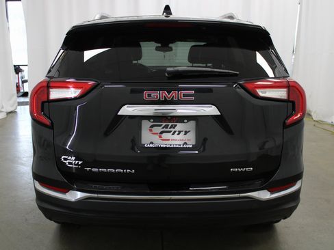Used 2022 GMC Terrain SLT image 7