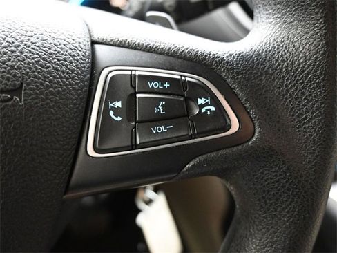 Used 2017 Ford Escape SE image 25