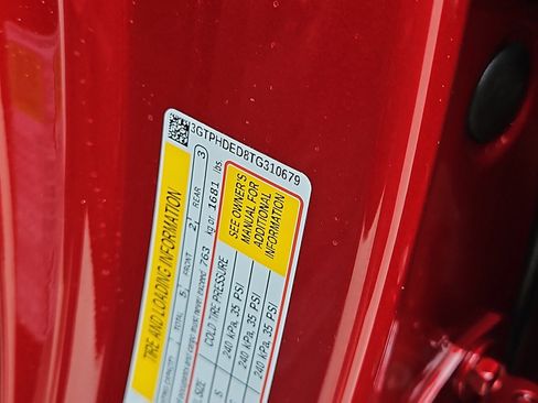 New 2026 GMC Sierra 1500 SLT image 14