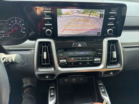 Used 2021 Kia Sorento S w/ Panoramic Sunroof Package FWD image 10