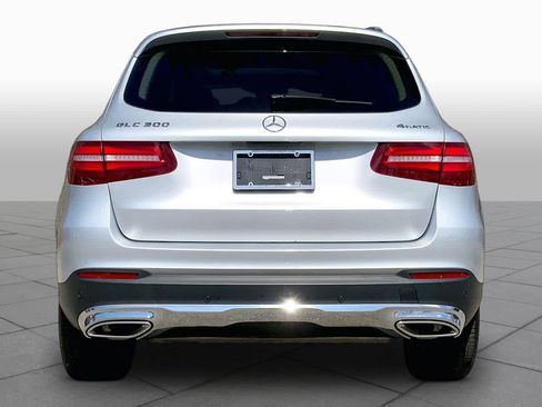 Used 2019 Mercedes-Benz GLC 300 4MATIC image 5