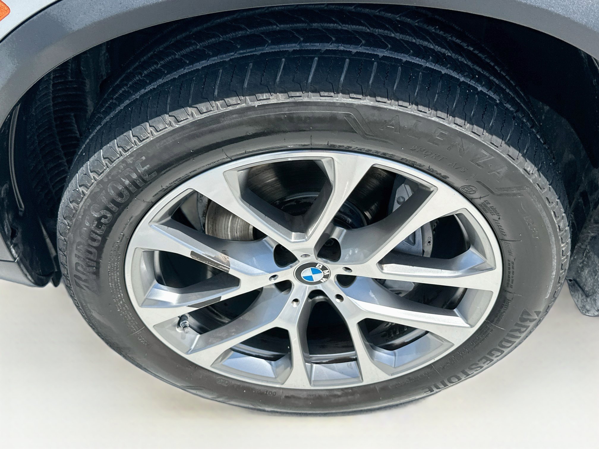 Certified 2025 BMW X5 sDrive40i w/ Climate Comfort Package RWD image 35