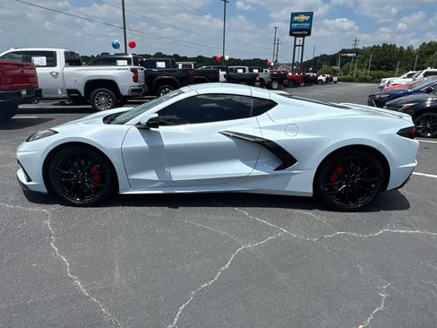 Used 2024 Chevrolet Corvette Stingray Coupe w/ 1LT RWD image 9