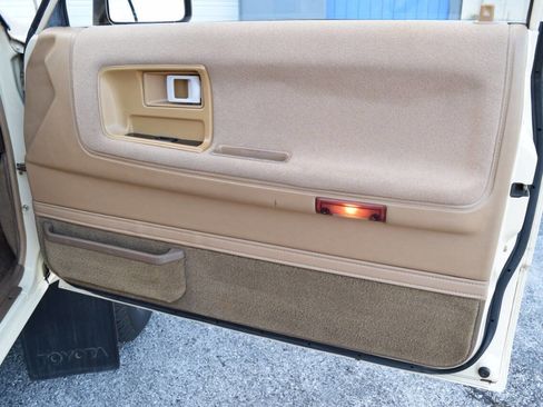 Used 1988 Toyota Pickup SR5 image 60