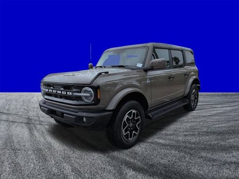 New 2026 Ford Bronco Outer Banks AWD/4WD image 8