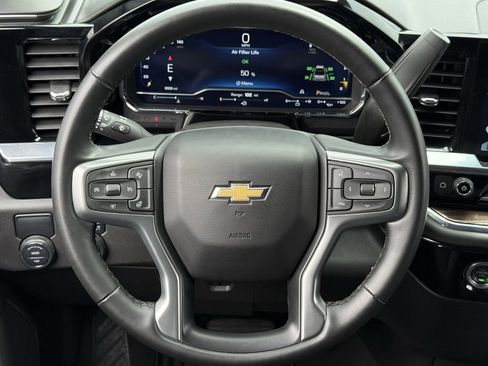 Used 2024 Chevrolet Silverado 1500 LT image 13