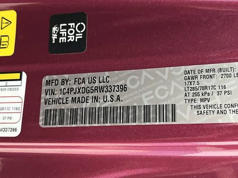 Certified 2024 Jeep Wrangler Willys image 37