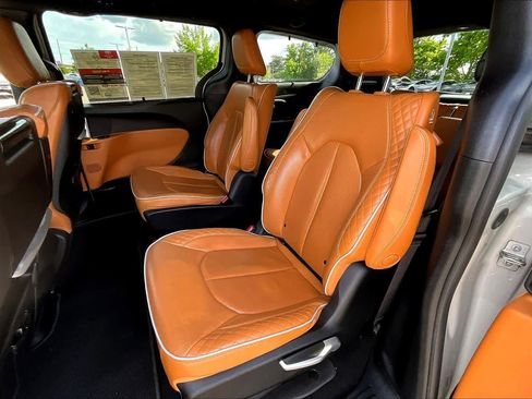 Used 2021 Chrysler Pacifica Pinnacle image 20