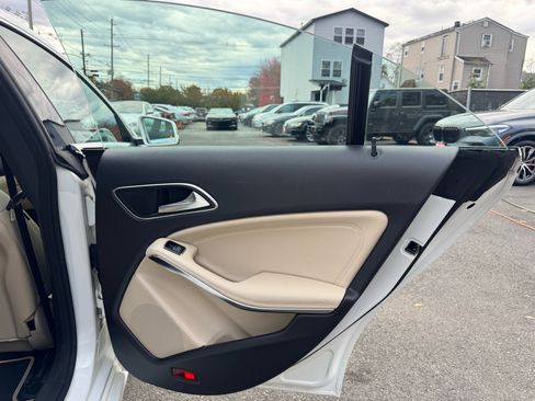 Used 2019 Mercedes-Benz CLA 250 image 19