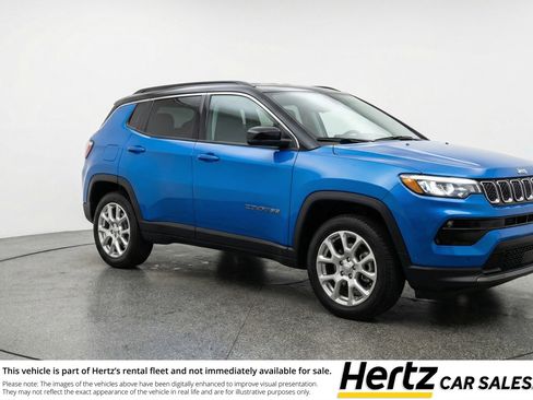 Used 2025 Jeep Compass Limited AWD/4WD image 1