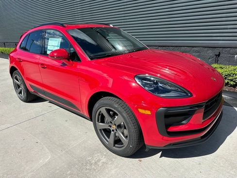 Used 2026 Porsche Macan AWD/4WD image 11