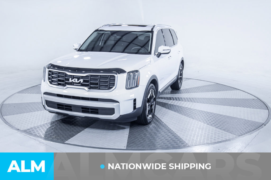 Used 2024 Kia Telluride S w/ S Sunroof Package FWD image 2