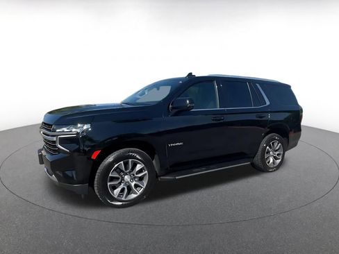 Used 2023 Chevrolet Tahoe LT w/ Luxury Package image 8