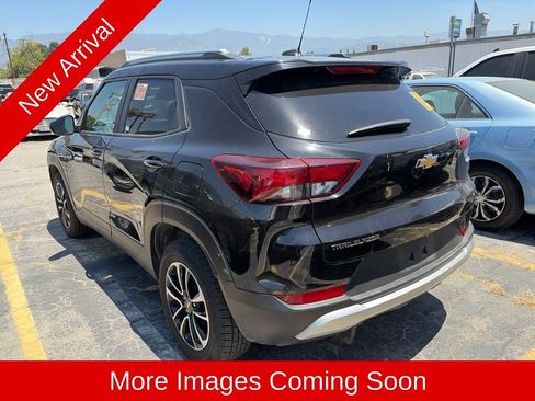 Used 2025 Chevrolet TrailBlazer LT FWD image 4