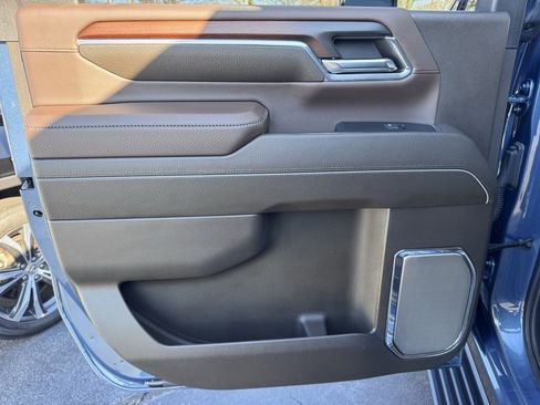 Used 2024 GMC Sierra 2500 Denali w/ Denali Reserve Package image 33