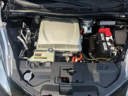 Used 2016 Nissan Leaf SV FWD image 11