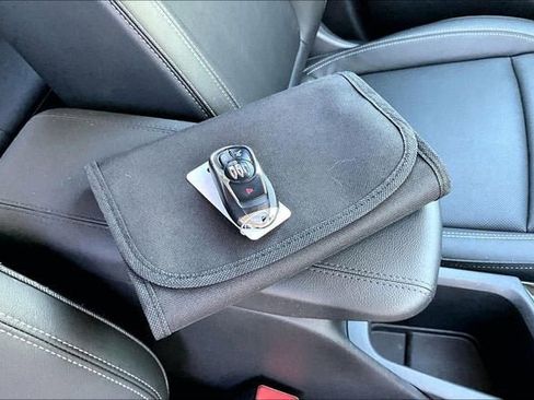 Certified 2024 Buick Encore GX Sport Touring w/ Advanced Technology Package AWD/4WD image 10