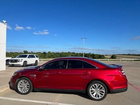 Used 2019 Ford Taurus Limited FWD image 3