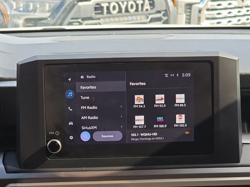 Certified 2025 Toyota Tacoma SR5 AWD/4WD image 14
