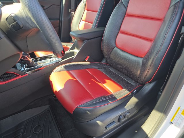 Used 2022 Chevrolet TrailBlazer RS w/ Technology Package FWD image 25