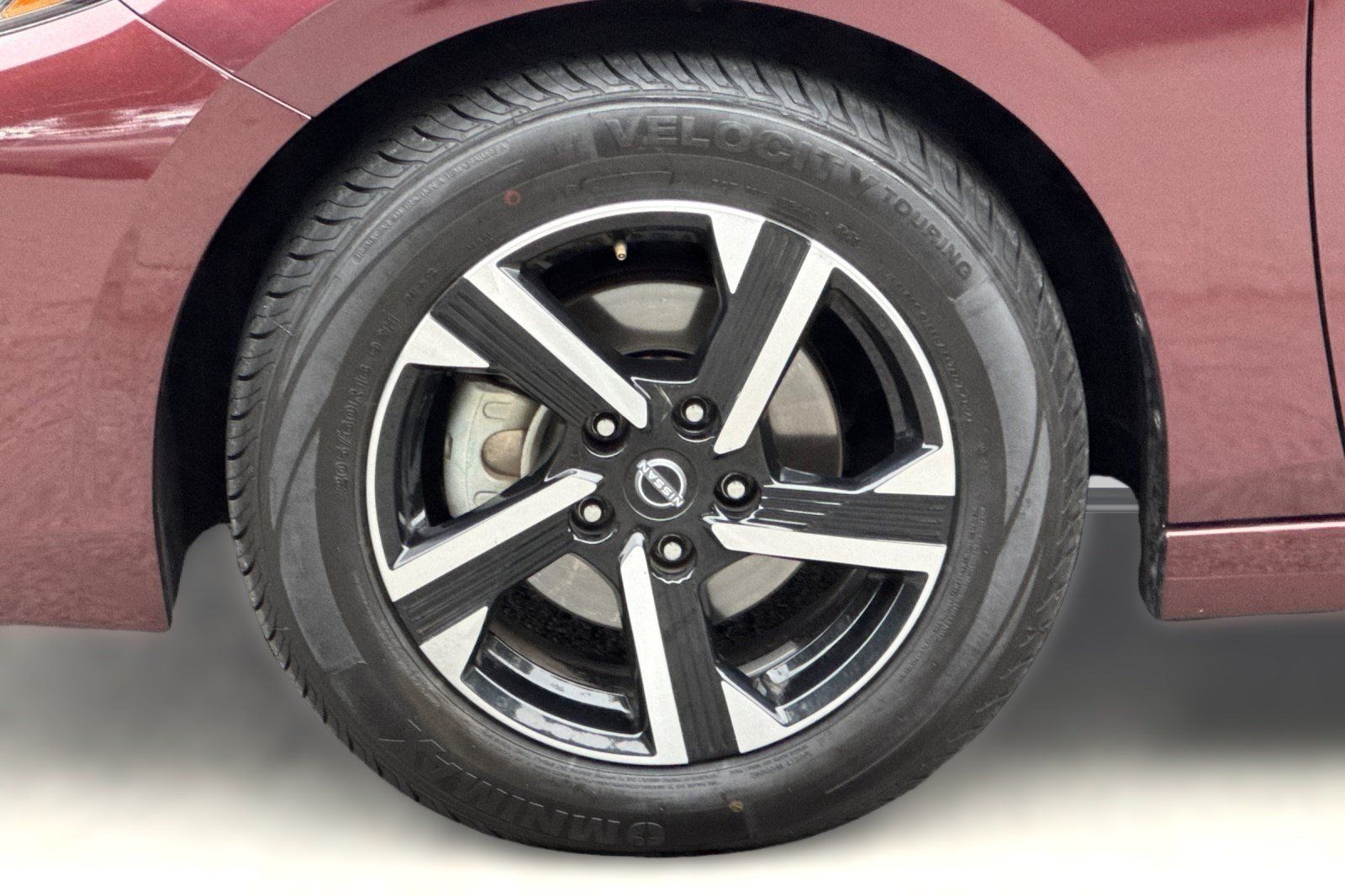 Used 2024 Nissan Sentra SV FWD image 12
