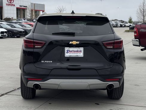 Used 2024 Chevrolet Blazer LT w/ Convenience Package image 5