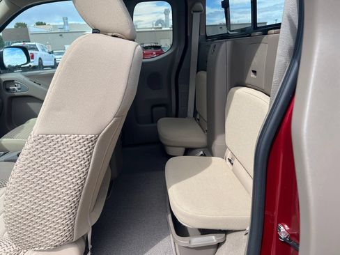 Used 2018 Nissan Frontier SV w/ Value Truck Package AWD/4WD image 20