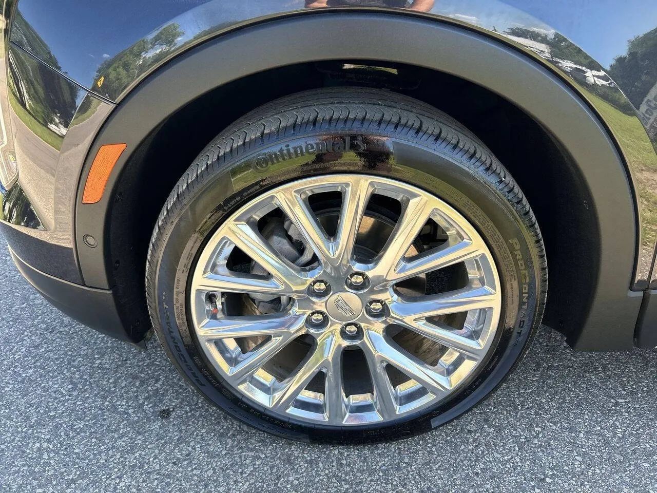 Used 2022 Cadillac XT4 Premium Luxury w/ LPO, Radiant Package AWD/4WD image 9