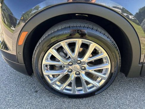 Used 2022 Cadillac XT4 Premium Luxury w/ LPO, Radiant Package AWD/4WD image 9
