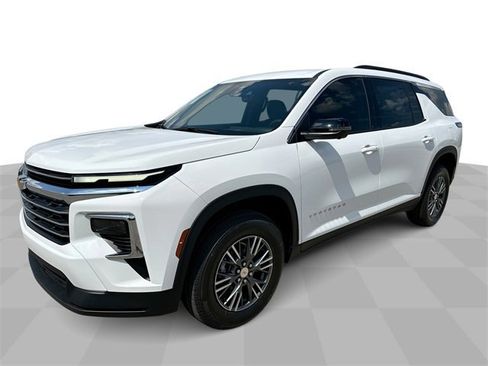 New 2026 Chevrolet Traverse LT w/ Driver Confidence Package image 4