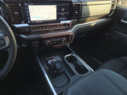 Used 2024 Chevrolet Silverado 1500 LT Trail Boss w/ Convenience Package II image 35