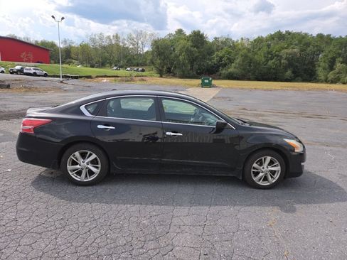 Used 2013 Nissan Altima 2.5 SV FWD image 3