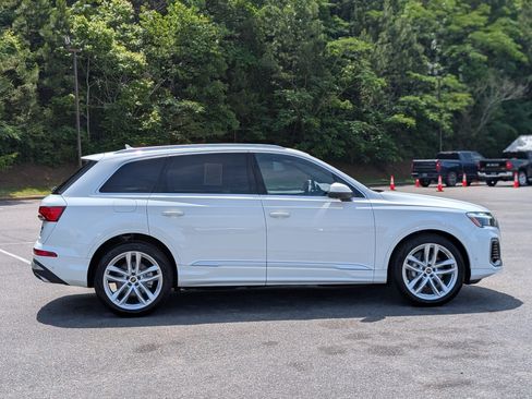 Used 2025 Audi Q7 3.0T Premium Plus w/ Premium Plus Package AWD/4WD image 10