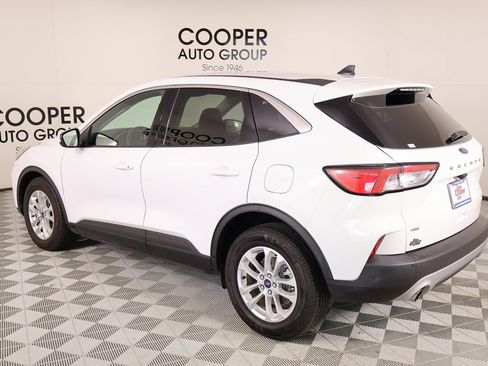 Used 2021 Ford Escape SE image 21