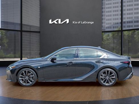Used 2022 Lexus IS 350 F Sport image 8