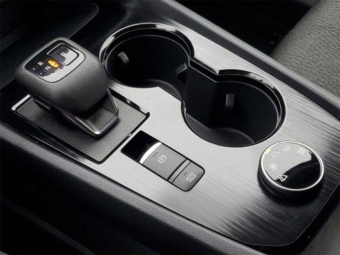 Used 2025 Nissan Rogue SV image 18