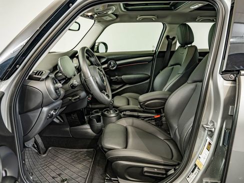 Used 2024 MINI Cooper S FWD image 29