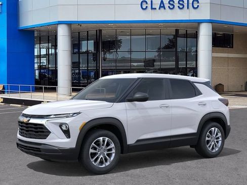 New 2026 Chevrolet TrailBlazer LS w/ LS Convenience Package FWD image 2