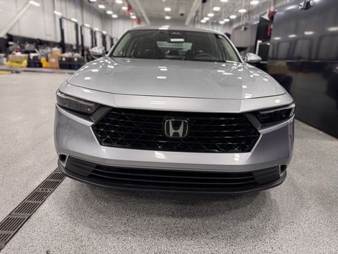 Used 2024 Honda Accord EX image 31
