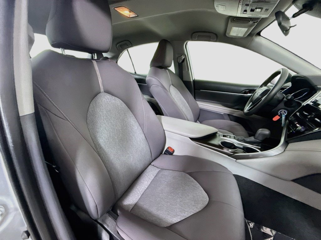 Used 2022 Toyota Camry LE AWD/4WD image 27