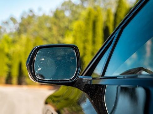 Used 2024 Cadillac Lyriq Sport image 23