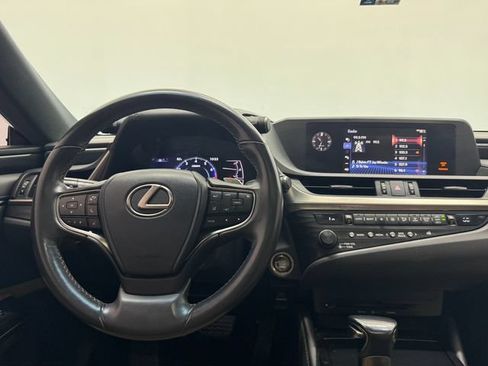 Used 2020 Lexus ES 350 w/ Accessory Package 2 FWD image 3