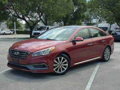 Used 2016 Hyundai Sonata Limited w/ Option Group 04 FWD image 3