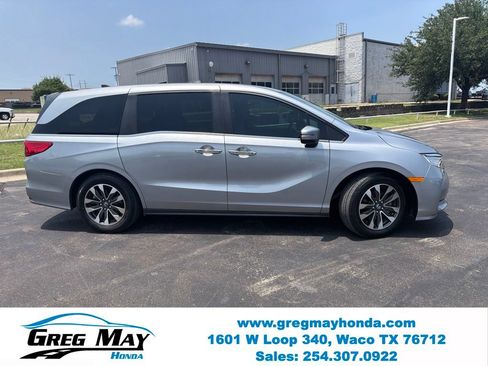 Used 2024 Honda Odyssey EX-L image 2