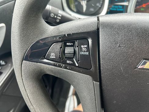 Used 2017 Chevrolet Equinox LS FWD image 21
