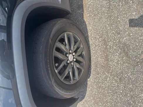 Used 2018 GMC Acadia SLT FWD image 11