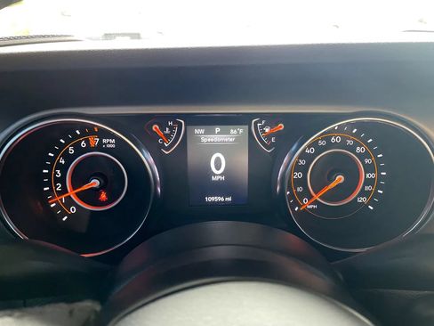 Used 2019 Jeep Wrangler Sport AWD/4WD image 14