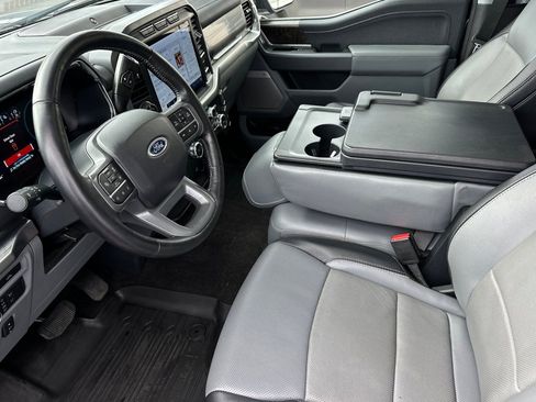 Used 2022 Ford F150 Lariat w/ Max Trailer Tow Package image 9
