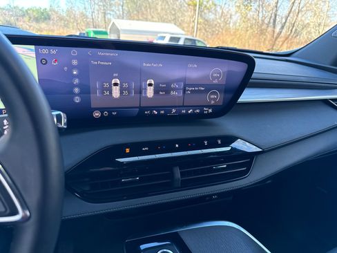 Used 2025 Buick Enclave Preferred image 29